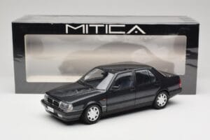Lancia Thema Turbo 16V LX Serie II Black Mitica 1:18 202010-D Diecast — photo 8 of 8