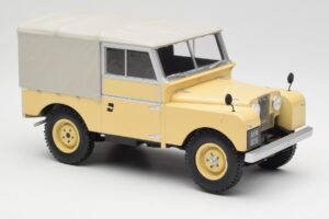 Land Rover 88 Series 1 Hard Top Light Beige MCG 1:18 MCG18368 Diecast — photo 2 of 6