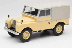 Land Rover 88 Series 1 Hard Top Light Beige MCG 1:18 MCG18368 Diecast