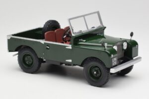 Land Rover 88 Series 1 Open Top Dark Green MCG 1:18 MCG18367 Diecast — photo 2 of 6