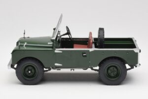 Land Rover 88 Series 1 Open Top Dark Green MCG 1:18 MCG18367 Diecast — photo 5 of 6