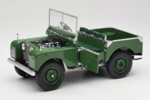 Land Rover 88 Series I Bronze Green Minichamps 1:18 150168906 Diecast — photo 2 of 8