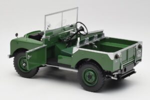 Land Rover 88 Series I Bronze Green Minichamps 1:18 150168906 Diecast — photo 5 of 8