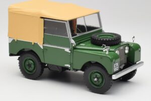 Land Rover 88 Series I Bronze Green Minichamps 1:18 150168906 Diecast — photo 6 of 8