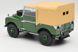 Land Rover 88 Series I Bronze Green Minichamps 1:18 150168906 Diecast — photo 7 of 8