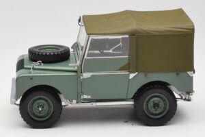 Land Rover 88 Series I Green Minichamps 1:18 150168900 Diecast — photo 4 of 8
