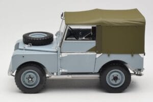 Land Rover 88 Series I Grey Minichamps 1:18 150168904 Diecast — photo 4 of 8