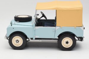 Land Rover 88 Series I RAF Blue Minichamps 1:18 150168908 Diecast — photo 4 of 8