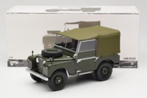 Land Rover 88 Series I Matt Green Minichamps 1:18 150168909 Diecast — photo 8 of 8