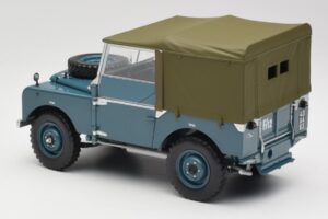 Land Rover 88 Series I Light Blue Minichamps 1:18 150168907 Diecast — photo 7 of 8