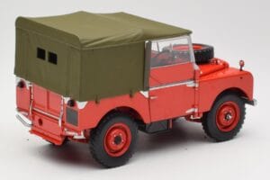 Land Rover 88 Series I Red Minichamps 1:18 150168910 Diecast — photo 3 of 8