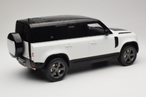 Land Rover Defender 110 L663 GT Spirit 1:12 GT554 Resin — photo 2 of 6