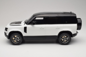 Land Rover Defender 110 L663 GT Spirit 1:12 GT554 Resin — photo 3 of 6