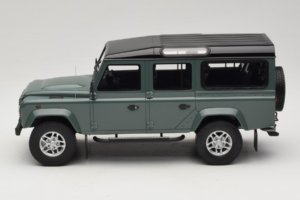 Land Rover Defender Station Wagon Keswick Green GT Spirit 1:18 GT527 Resin — photo 3 of 6