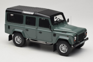 Land Rover Defender Station Wagon Keswick Green GT Spirit 1:18 GT527 Resin — photo 4 of 6