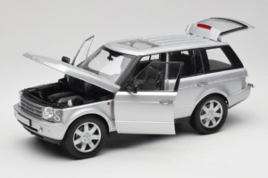 Land Rover Range Rover L322 Silver Welly 1:18 12536W Diecast — photo 2 of 8