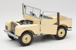 Land Rover Series I 88 Sand Beige Matt Minichamps 1:18 150168905 Diecast — photo 2 of 8