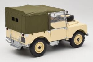Land Rover Series I 88 Sand Beige Matt Minichamps 1:18 150168905 Diecast — photo 3 of 8