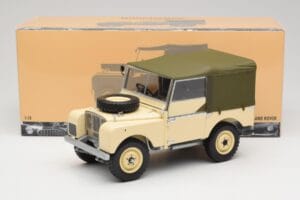 Land Rover Series I 88 Sand Beige Matt Minichamps 1:18 150168905 Diecast — photo 8 of 8