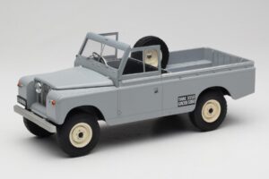Land Rover Series II 109 Pickup Grey MCG 1:18 MCG18092 Diecast