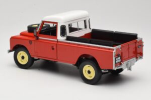 Land Rover Series I 109 Pickup Red Eagle Collectibles 1:18 440500 Diecast — photo 7 of 8