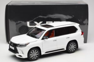 Lexus LX570 J200 White LCD 1:18 LCD18010-WH Diecast — photo 8 of 8
