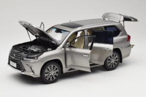 Lexus LX570 Sonic Titanium Kyosho 1:18 08955T Diecast — photo 2 of 8