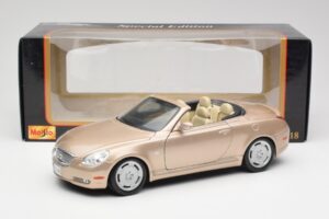Lexus SC430 Beige Maisto 1:18 31629 Diecast — photo 8 of 8