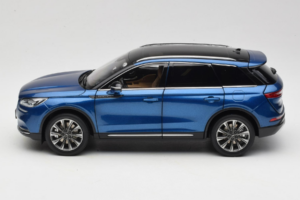 Lincoln Corsair Blue OEM 1:18 LINCOLN001 Diecast — photo 4 of 8