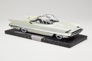 Lincoln Futura Concept White Minichamps 1:18 107082030 Diecast — photo 4 of 6