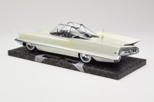Lincoln Futura Concept White Minichamps 1:18 107082030 Diecast — photo 5 of 6