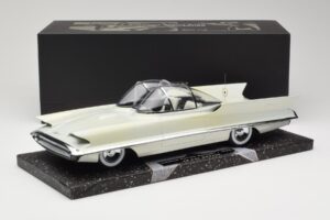 Lincoln Futura Concept White Minichamps 1:18 107082030 Diecast — photo 6 of 6