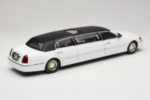 Lincoln Limousine White Sun Star 1:18 1260 Diecast — photo 3 of 8