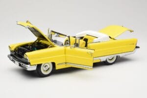 Lincoln Premiere Convertible Yellow Sun Star 1:18 4641 Diecast — photo 2 of 8