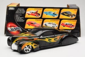 Lincoln Zephyr Scrape Custom Black with Flames Hot Wheels 1:18 57319 Diecast — photo 8 of 8