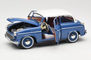 Lloyd Alexander TS #234 Blue Revell 1:18 08463 Diecast — photo 2 of 8