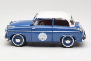 Lloyd Alexander TS #234 Blue Revell 1:18 08463 Diecast — photo 4 of 8