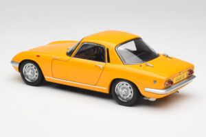 Lotus Elan S/E Racing Yellow AUTOart 1:18 75352 Diecast — photo 7 of 8