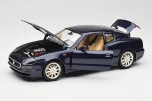 Maserati 3200 GT Black Bburago 1:18 3371 Diecast — photo 2 of 8