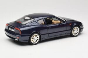 Maserati 3200 GT Black Bburago 1:18 3371 Diecast — photo 3 of 8