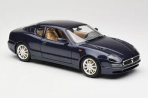 Maserati 3200 GT Black Bburago 1:18 3371 Diecast — photo 6 of 8