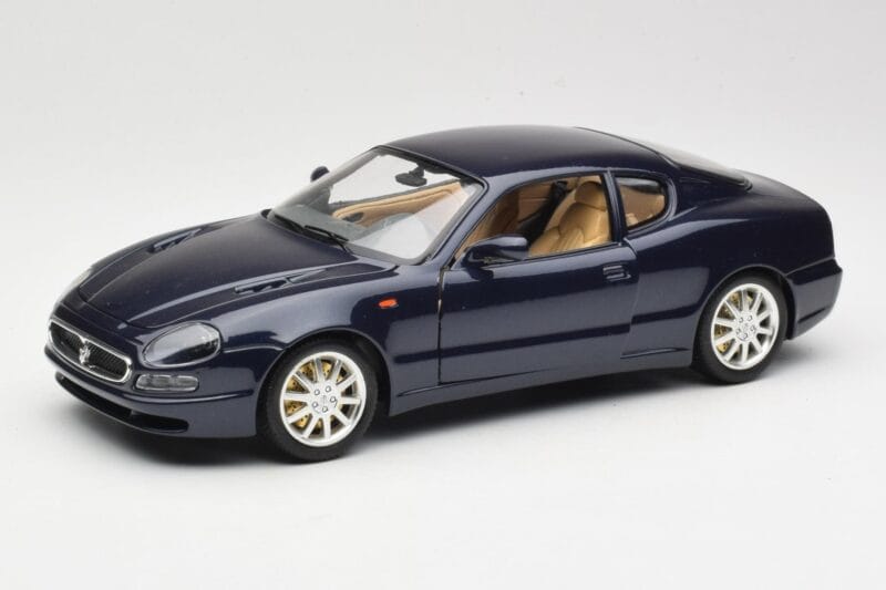 Maserati 3200 GT Black Bburago 1:18 3371 Diecast
