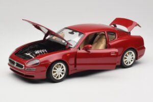 Maserati 3200 GT Dark Red Bburago 1:18 3341-M2 Diecast — photo 2 of 8