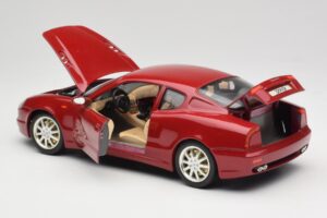 Maserati 3200 GT Dark Red Bburago 1:18 3341-M2 Diecast — photo 5 of 8