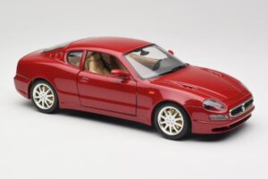 Maserati 3200 GT Dark Red Bburago 1:18 3341-M2 Diecast — photo 6 of 8
