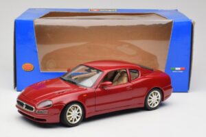 Maserati 3200 GT Dark Red Bburago 1:18 3341-M2 Diecast — photo 8 of 8