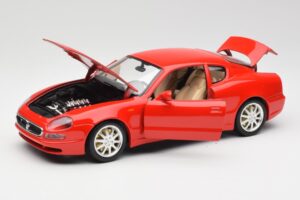 Maserati 3200 GT Red Bburago 1:18 3341 Diecast — photo 2 of 8