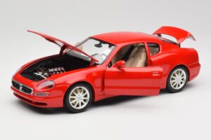 Maserati 3200 GT Red Special Collection Bburago 1:18 30071 Diecast — photo 2 of 8