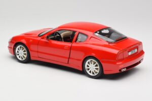 Maserati 3200 GT Red Special Collection Bburago 1:18 30071 Diecast — photo 7 of 8
