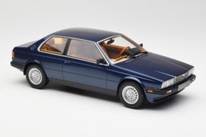 Maserati Biturbo Coupe Dark Blue Metallic Minichamps 1:18 107123500 Diecast — photo 4 of 6